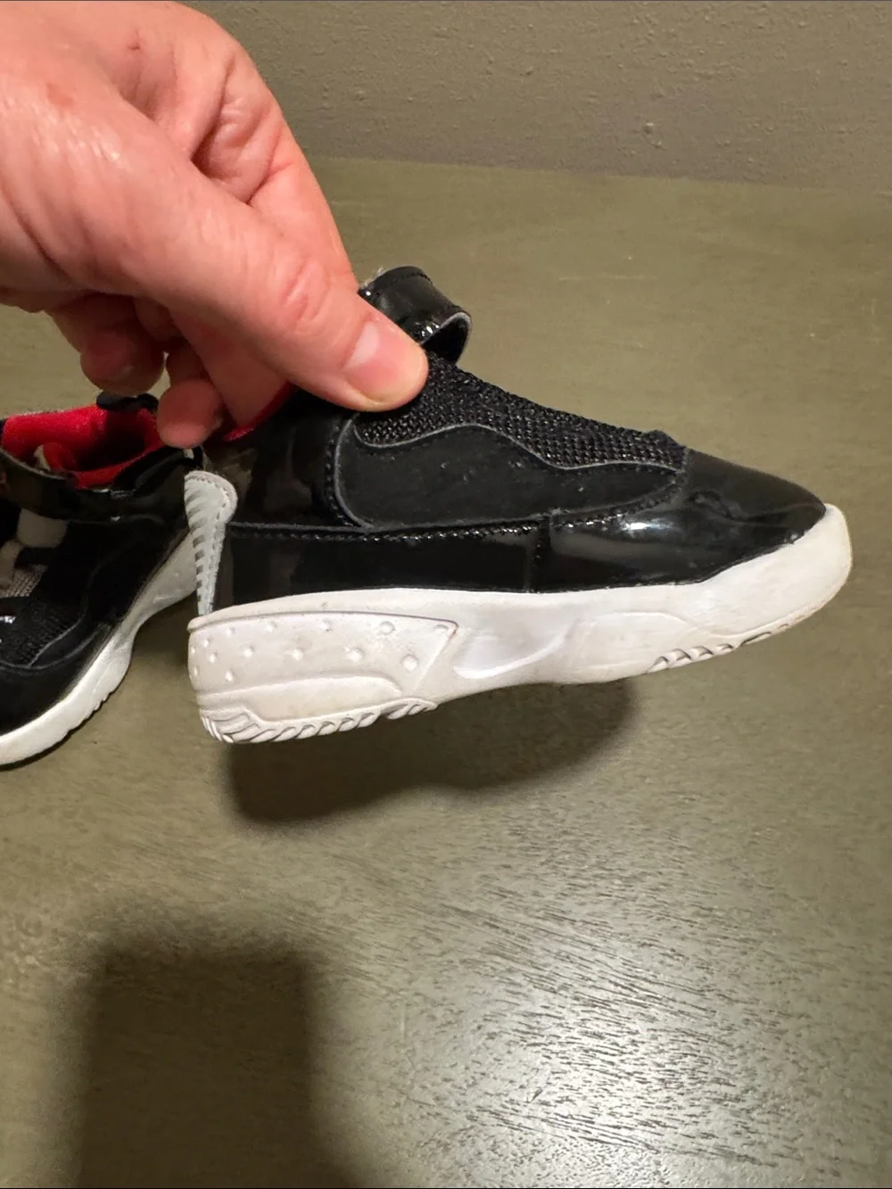 Jordan Kids Black and White Sneakers with Red Jumpman size 5C